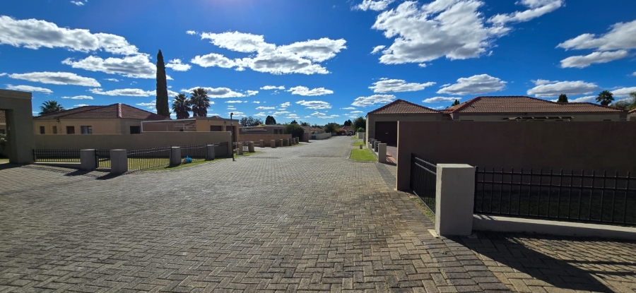 2 Bedroom Property for Sale in Flamwood North West